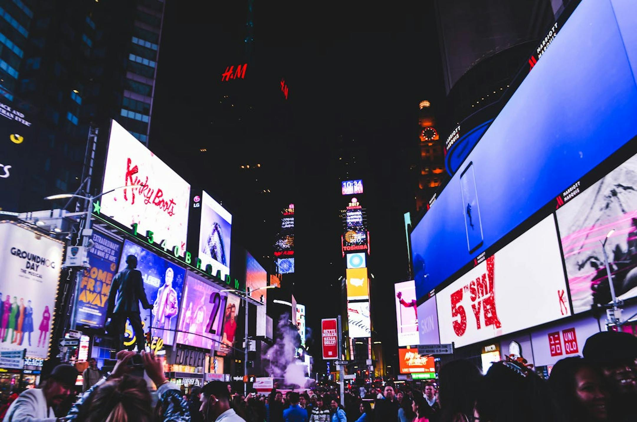 Why Bizplay Should Be Your Choice In Digital Signage Software